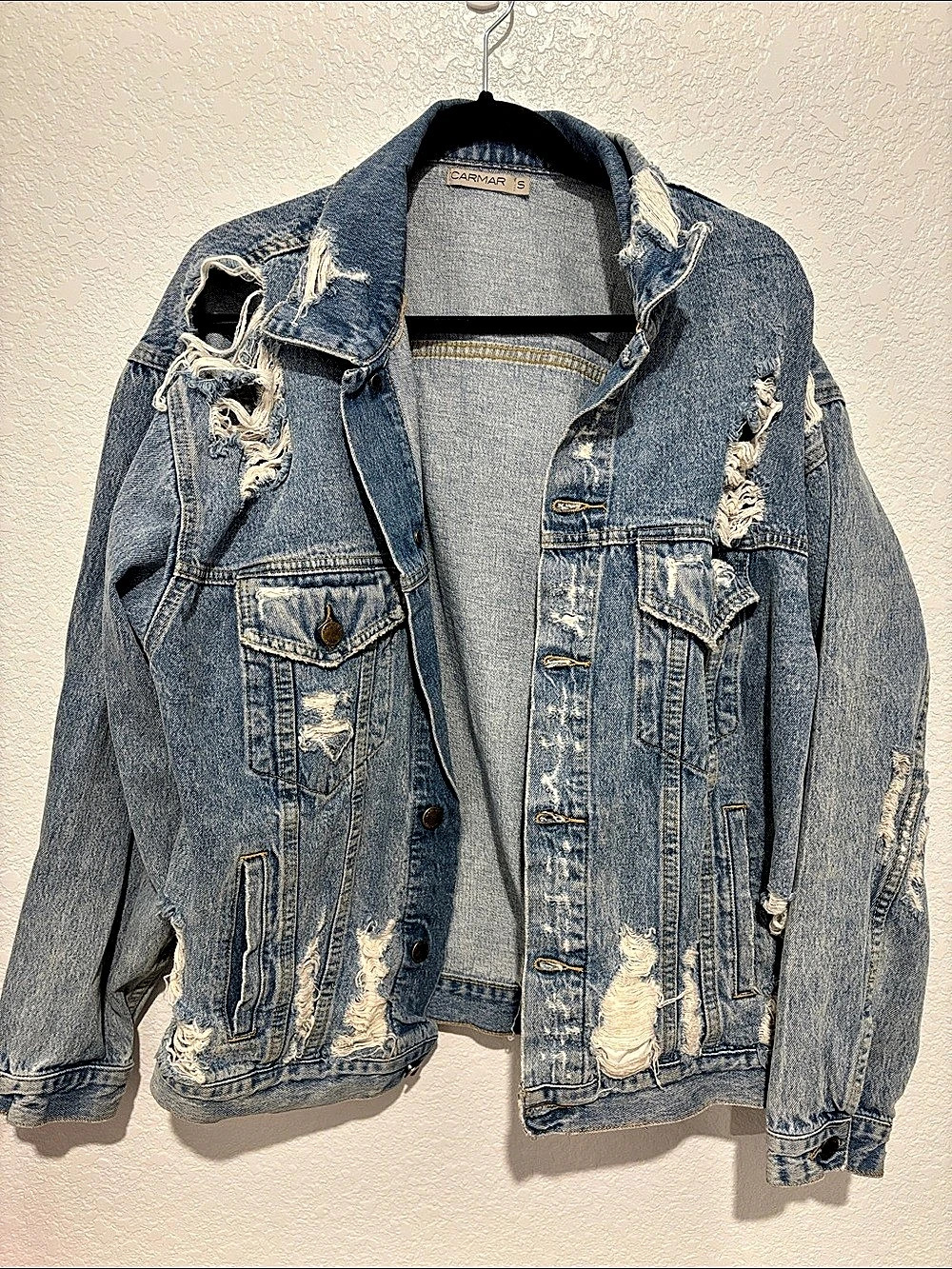 CARMAR Distressed Denim Jean Jacket in Blue Size Small